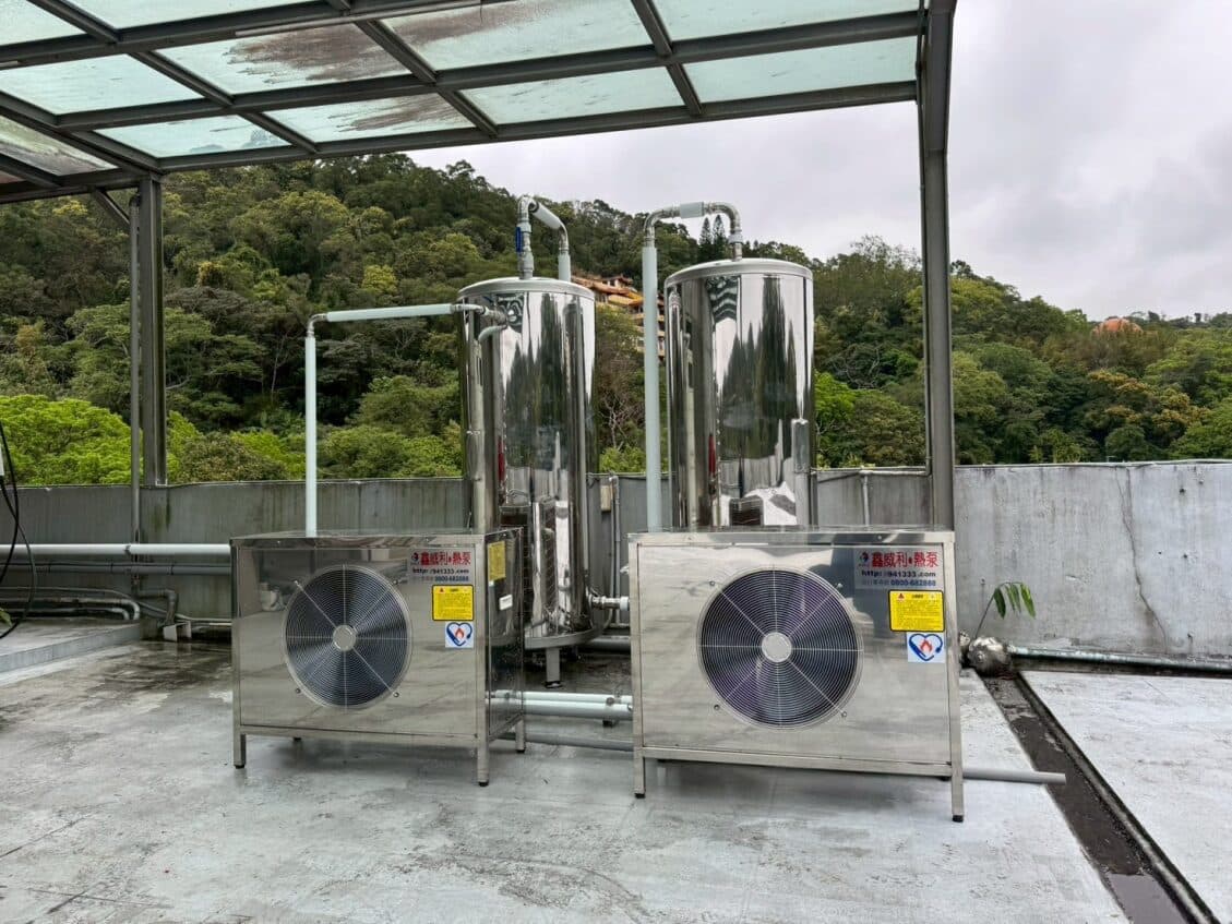 全勝熱泵至善園RB-8KCG熱泵熱水器安裝實例 — 專業施工實績